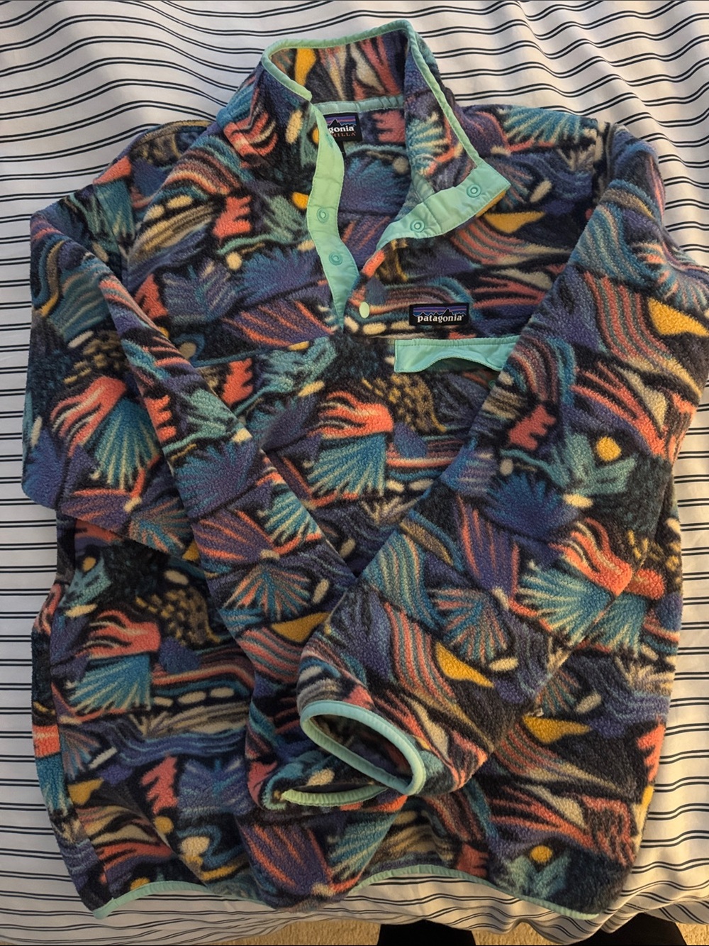 Patagonia Women’s Multicolor Fleece Snap-T Pullover with Mint Trim